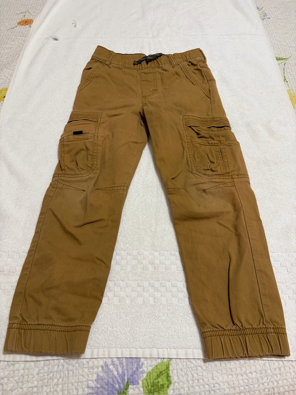 Brown Cargo Jogger Pants(Wrangler)(kids)(M)
Measures available in the photos